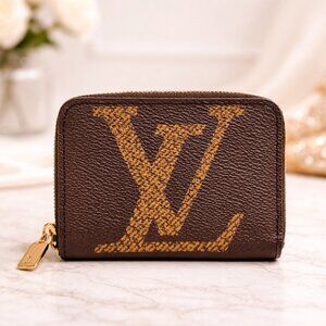 Authentic Louis Vuitton LV Coin Case M69354 Brown Monogram Giant Wallet